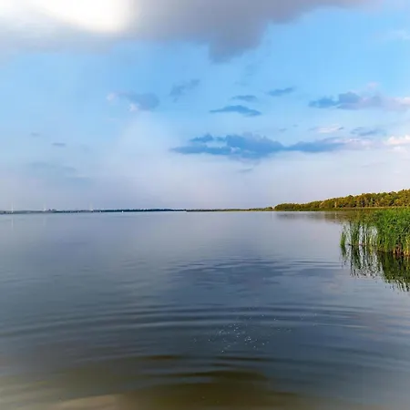 In Near And Lake, Cleaning Included アパート *